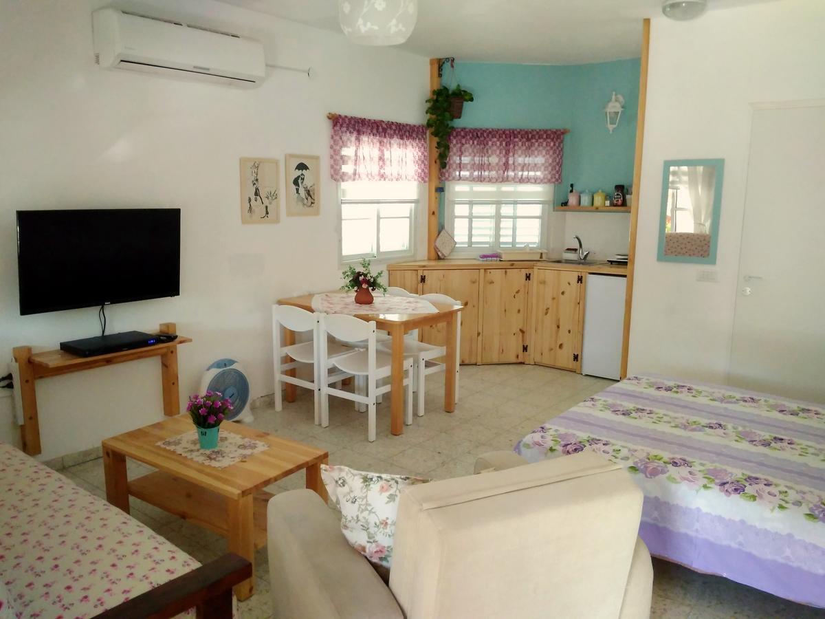 Jordan Valley One Room Apartment Menahemya Экстерьер фото